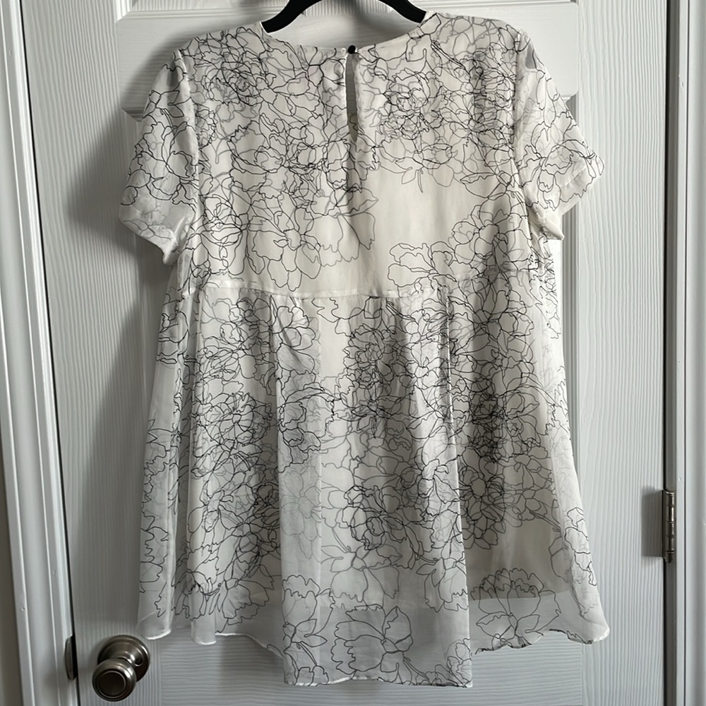 Vince Camuto Top